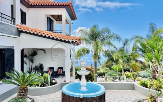 Exceptional Traditional Madeiran Property with Sea View in the Heart of Estreito da Calheta Exceptional Traditional Madeiran Property with Sea View in the Heart of Estreito da Calheta